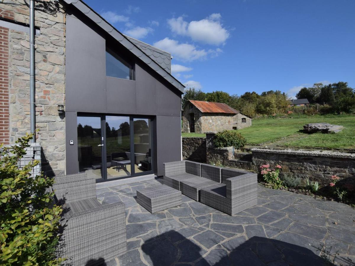 Charming Holiday Home In Sainte Ode With Terrace Bagian luar foto