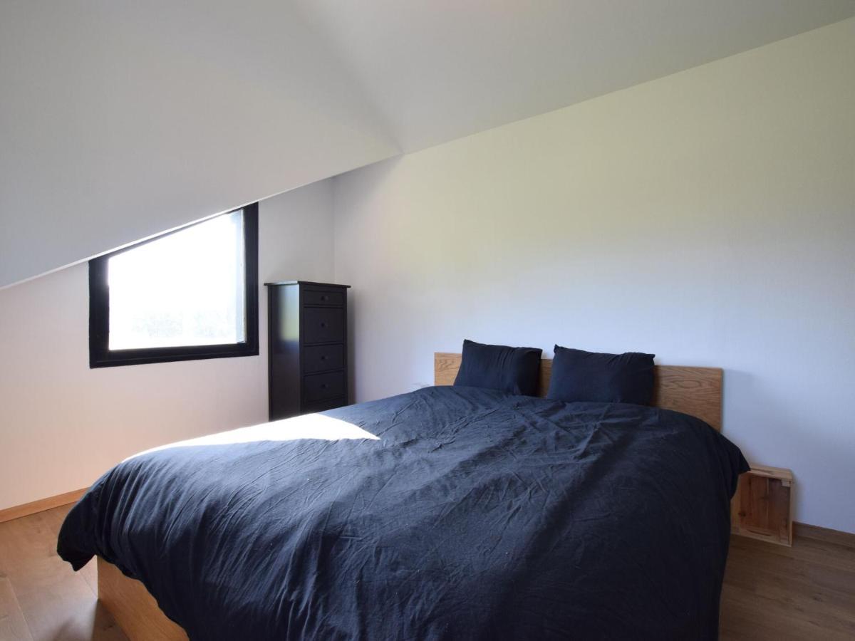 Charming Holiday Home In Sainte Ode With Terrace Bagian luar foto