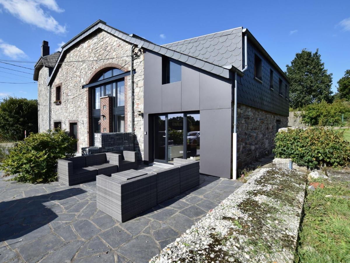 Charming Holiday Home In Sainte Ode With Terrace Bagian luar foto