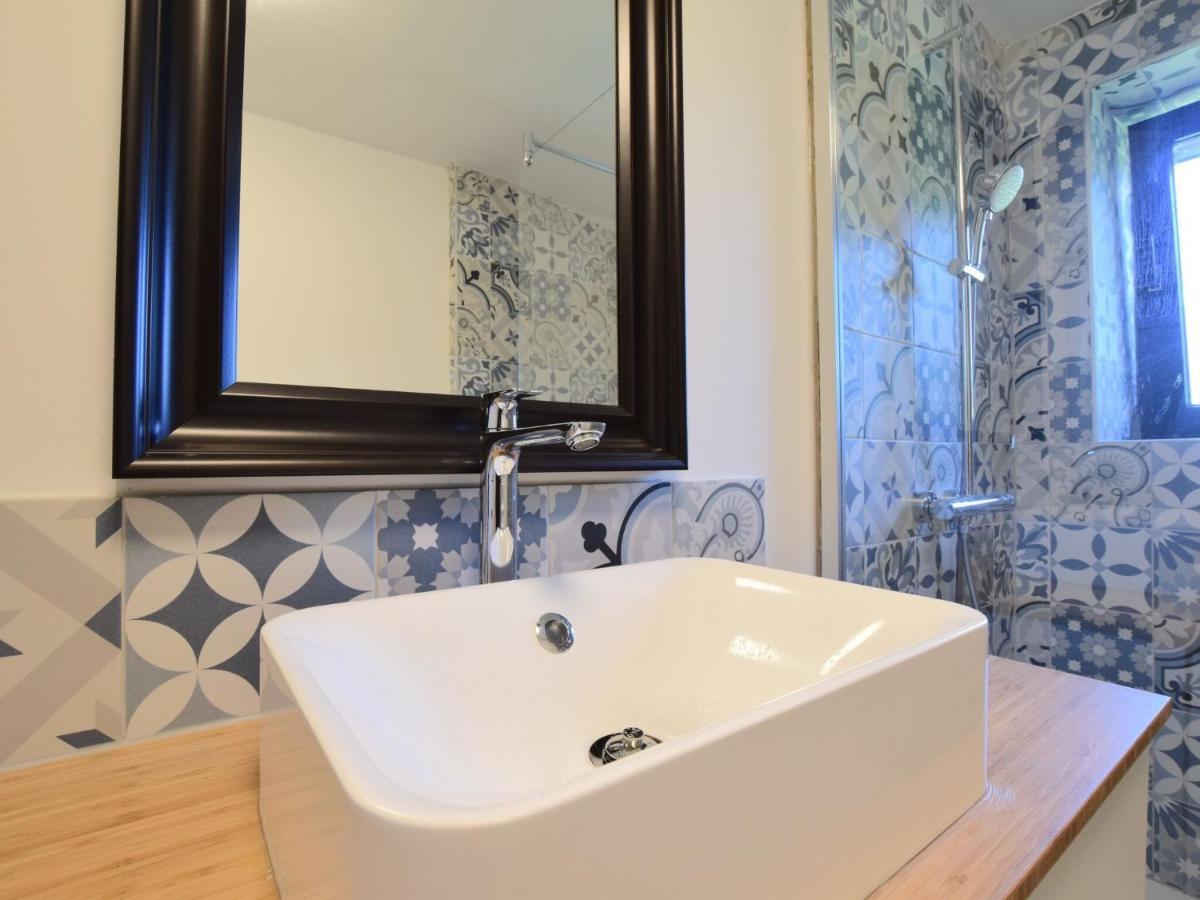 Charming Holiday Home In Sainte Ode With Terrace Bagian luar foto